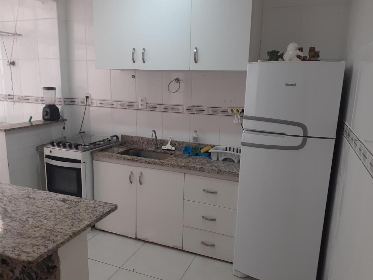 Apartamento Vento E Mar - 2 Quartos Com Sacada Na Quadra Da Praia Do Gonzaga Сантус Екстер'єр фото