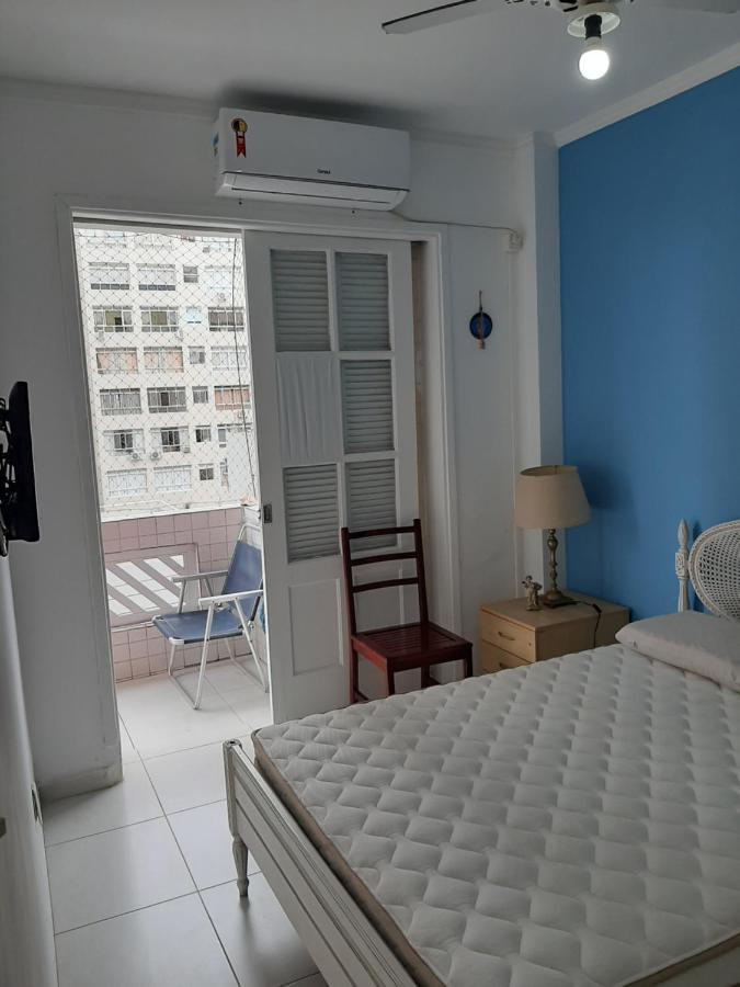 Apartamento Vento E Mar - 2 Quartos Com Sacada Na Quadra Da Praia Do Gonzaga Сантус Екстер'єр фото