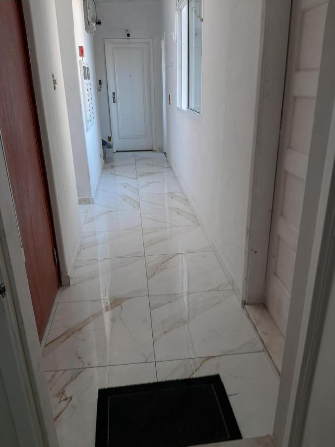 Apartamento Vento E Mar - 2 Quartos Com Sacada Na Quadra Da Praia Do Gonzaga Сантус Екстер'єр фото