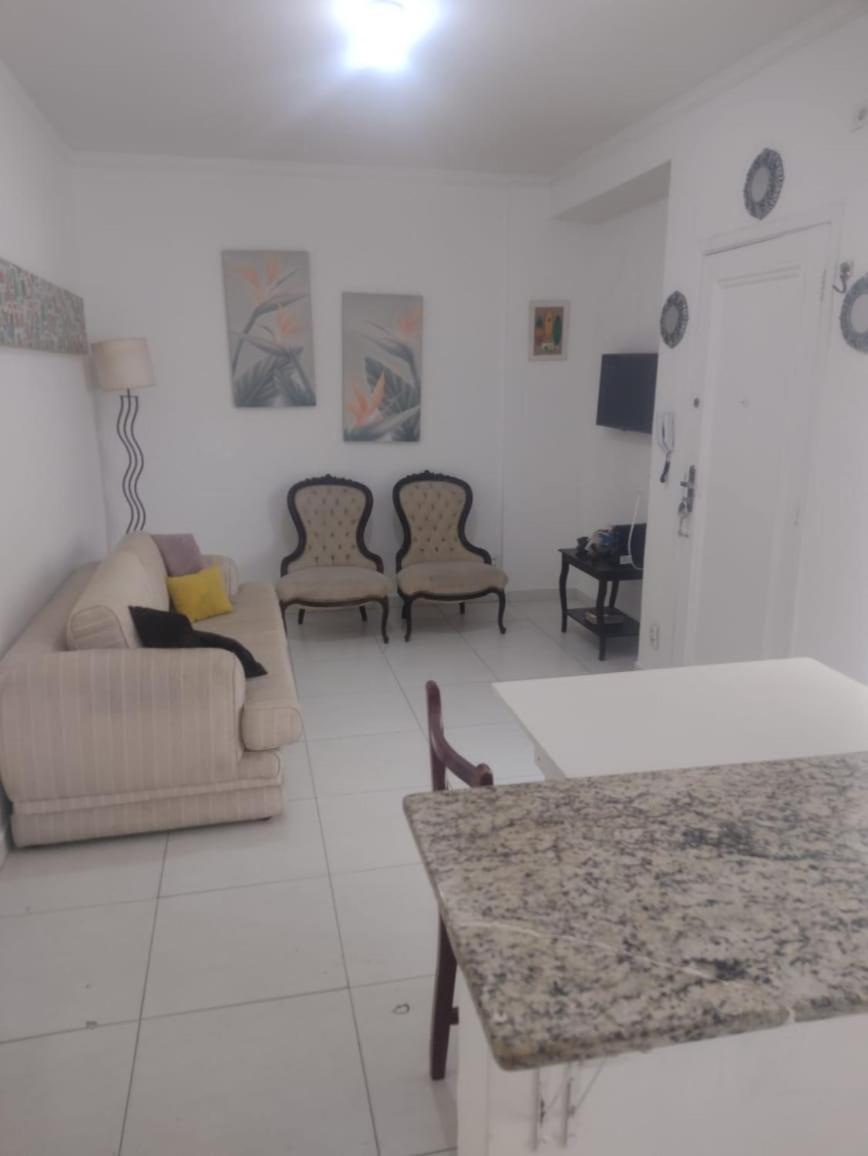 Apartamento Vento E Mar - 2 Quartos Com Sacada Na Quadra Da Praia Do Gonzaga Сантус Екстер'єр фото