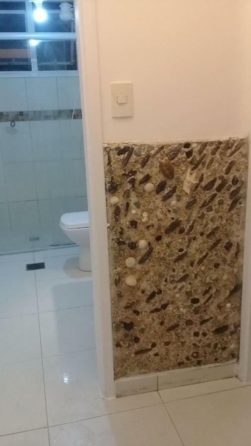Apartamento Vento E Mar - 2 Quartos Com Sacada Na Quadra Da Praia Do Gonzaga Сантус Екстер'єр фото