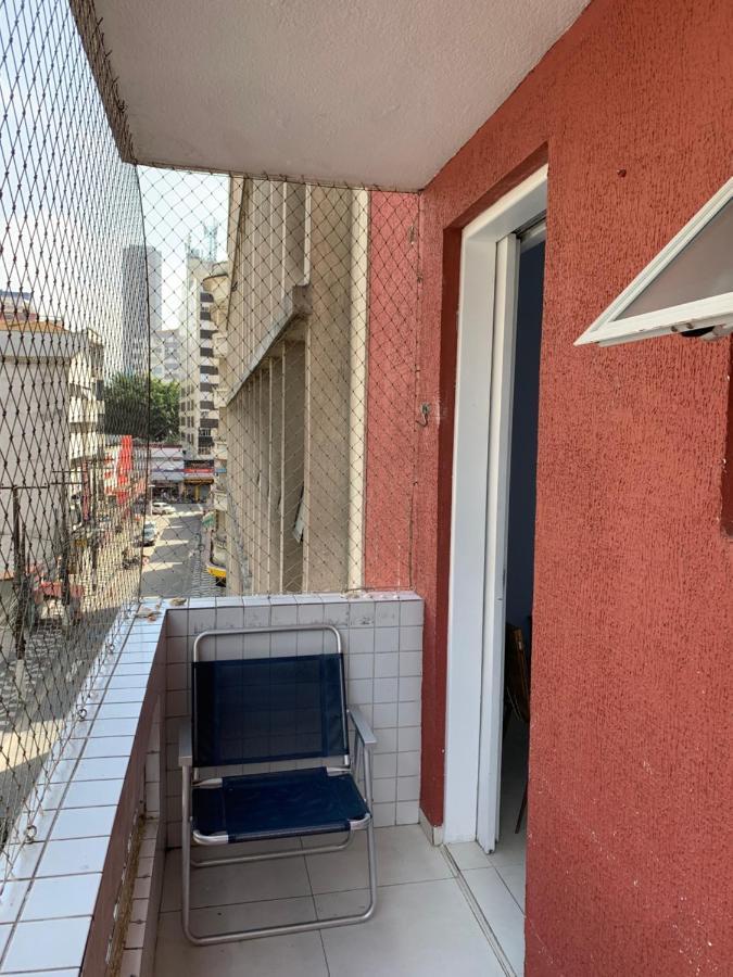 Apartamento Vento E Mar - 2 Quartos Com Sacada Na Quadra Da Praia Do Gonzaga Сантус Екстер'єр фото