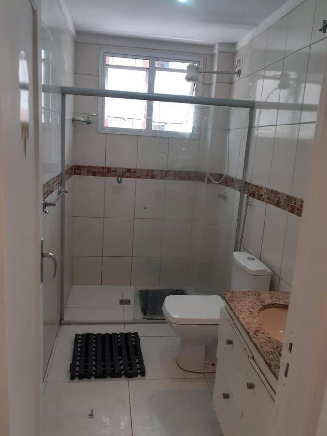 Apartamento Vento E Mar - 2 Quartos Com Sacada Na Quadra Da Praia Do Gonzaga Сантус Екстер'єр фото